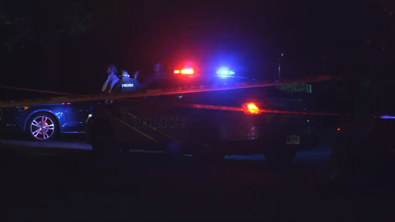 Louisville police search for suspects after man shot and killed in Newburg